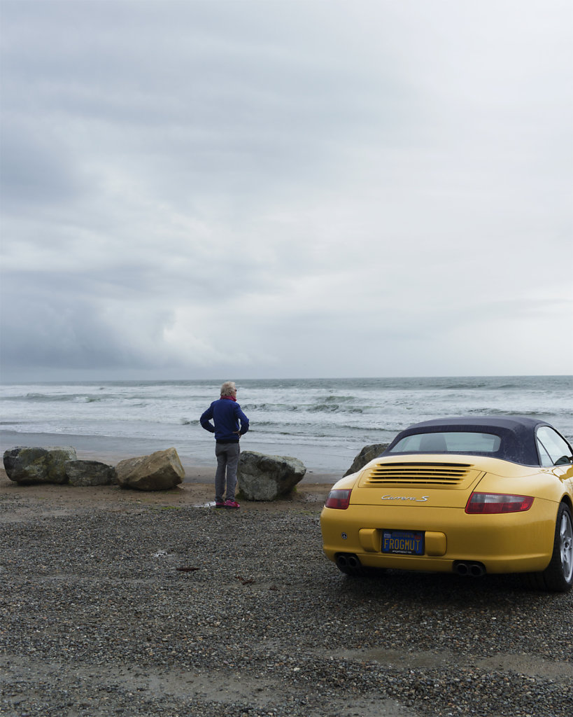 Christophorus - Porsche Magazin 5/16  Hartmut Esslinger and his two Porsche 911 Carrera S Cabriolet in Northern California and Southern Germany 2016