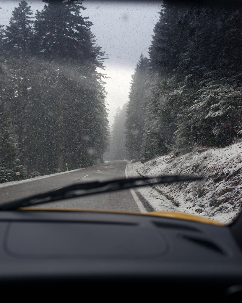 Christophorus - Porsche Magazin 5/16  Hartmut Esslinger and his two Porsche 911 Carrera S Cabriolet in Northern California and Southern Germany 2016